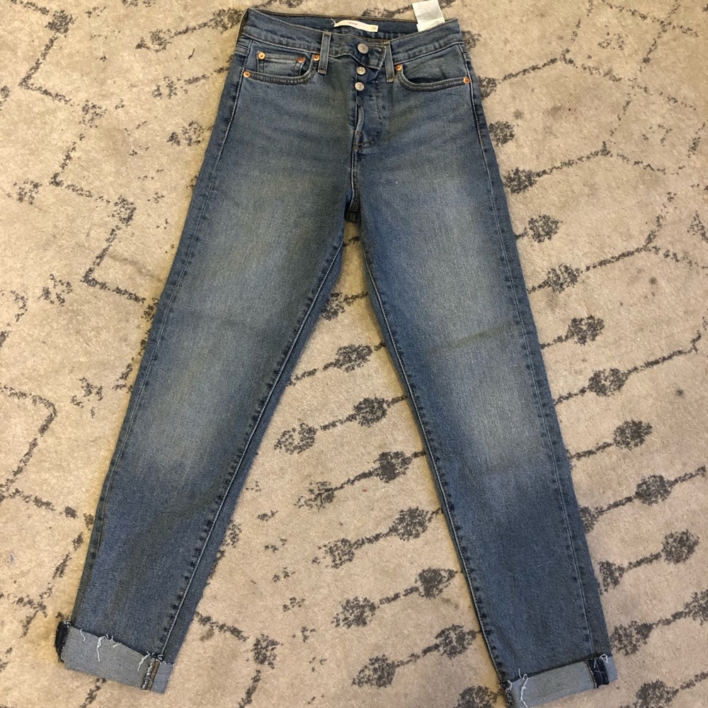 Levi’s wedgie fit jeans